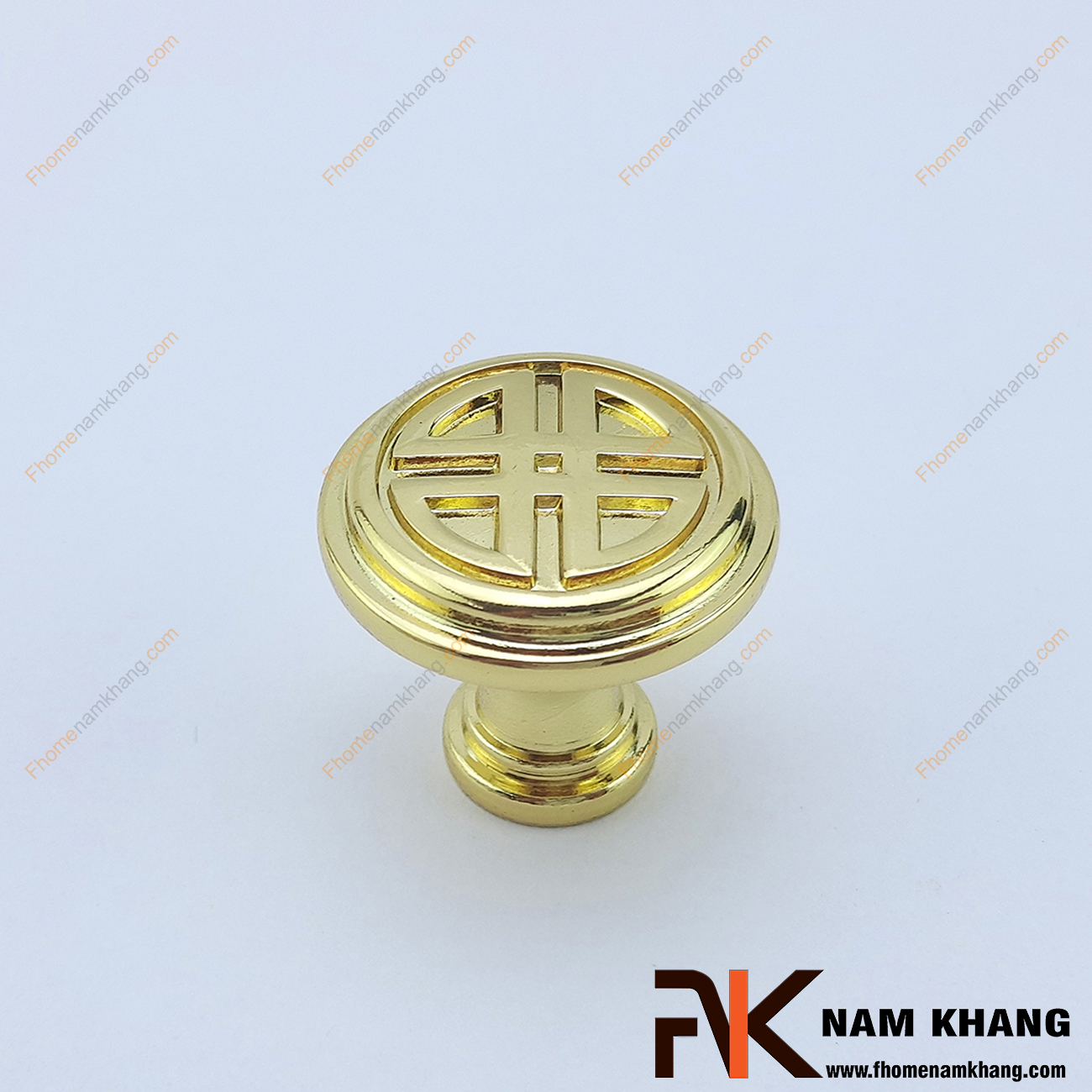 Tay nắm cửa tủ tròn mạ vàng họa tiết châu á NK039-V là phụ kiện được sử dụng trên các cánh cửa tủ bếp, ngăn kéo, tủ quần áo, tủ nội thất trưng bày.