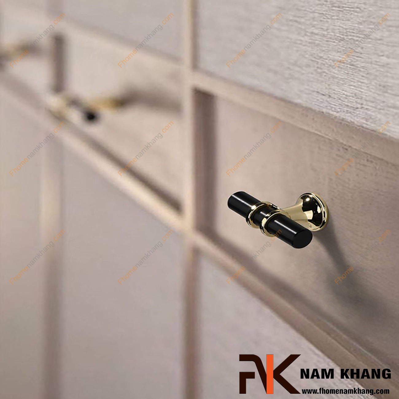 Núm nắm tủ dạng chữ T cổ điển màu đen NK207-D là sản phẩm núm nắm tủ đặc trưng chuyên dùng cho các dòng tủ bếp, ngăn kéo, ngăn bàn, tủ nội thất.