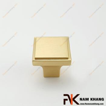 Núm cửa tủ vuông mạ màu vàng mờ NK026-VM