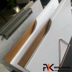 Tay nắm tủ dạng thanh màu vàng NK448-V