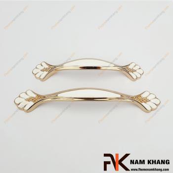 Tay nắm tủ phối trắng vàng NK250L-TV