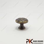 Núm cửa tủ tròn đồng hoa văn cổ điển NK451D-CF
