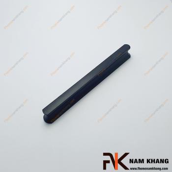 Tay nắm cửa tủ thanh dài màu đen NK001N-DB