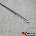 Tay nắm âm cửa tủ lắp cạnh thanh dài màu ghi xám đối xứng NK061TJ-1100X