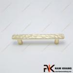 Tay nắm cửa tủ vân nổi vàng bóng NK225SN-96VB