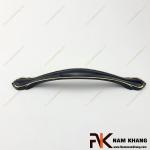 Tay nắm cửa tủ màu đen bóng NK204-128D