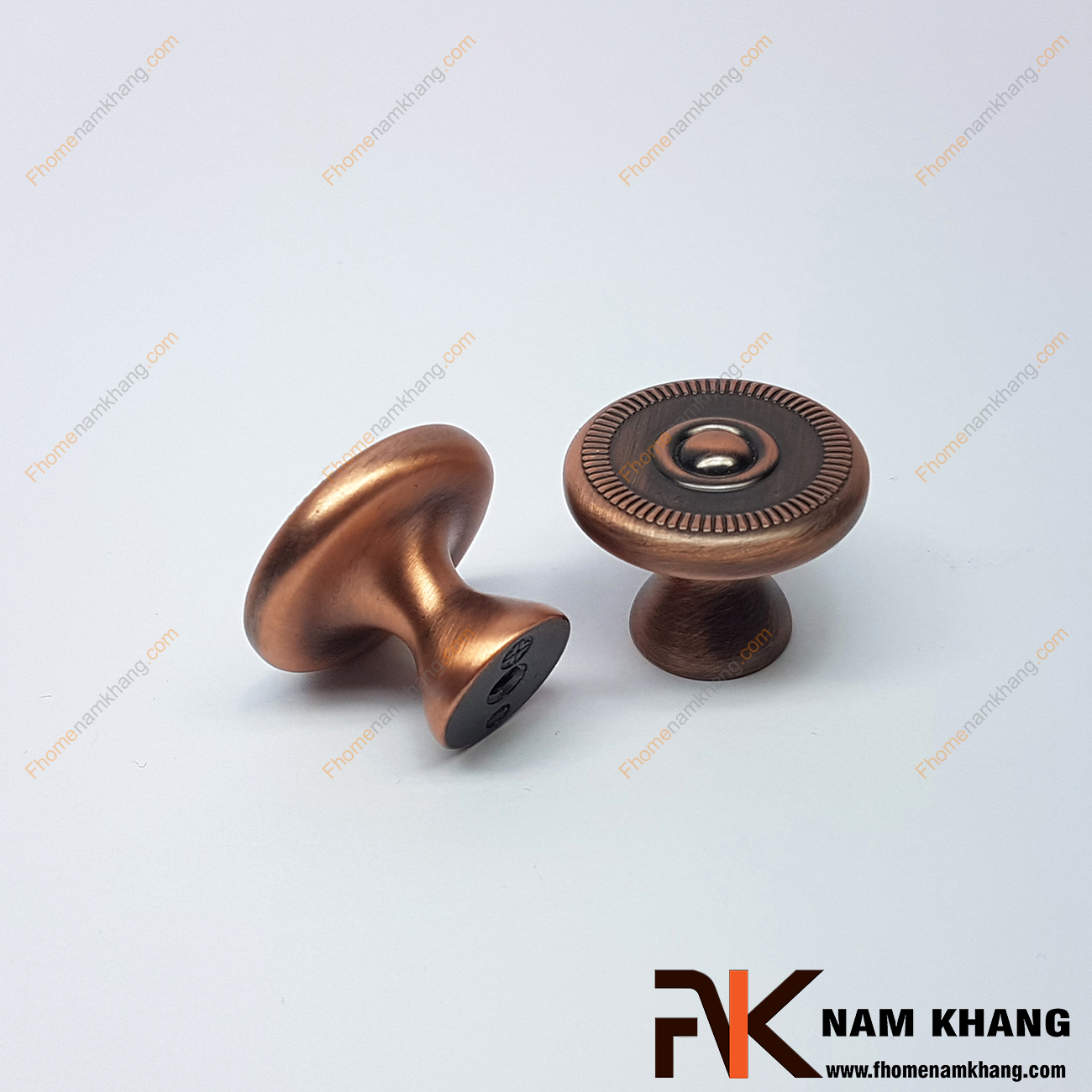 Núm nắm tủ màu cafe NK330-CF được gia công từ hợp kim mạ màu cafe nên có độ bền cao và màu mạ đặc biệt của nó còn thể hiện một đẳng cấp sang trọng cao cấp. 