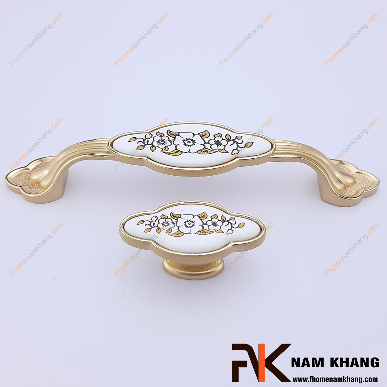 Tay nắm tủ cổ điển NK340-128HV có thiết kế hợp kim kết hợp sứ trắng cổ điển.