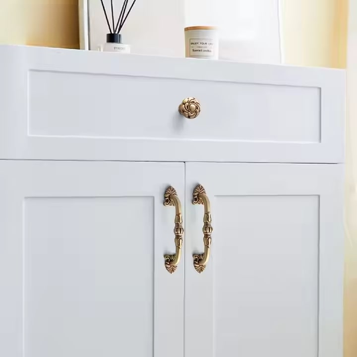 Tay nắm tủ cổ điển NK451