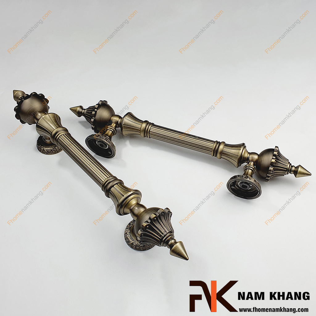 Tay nắm cửa kính