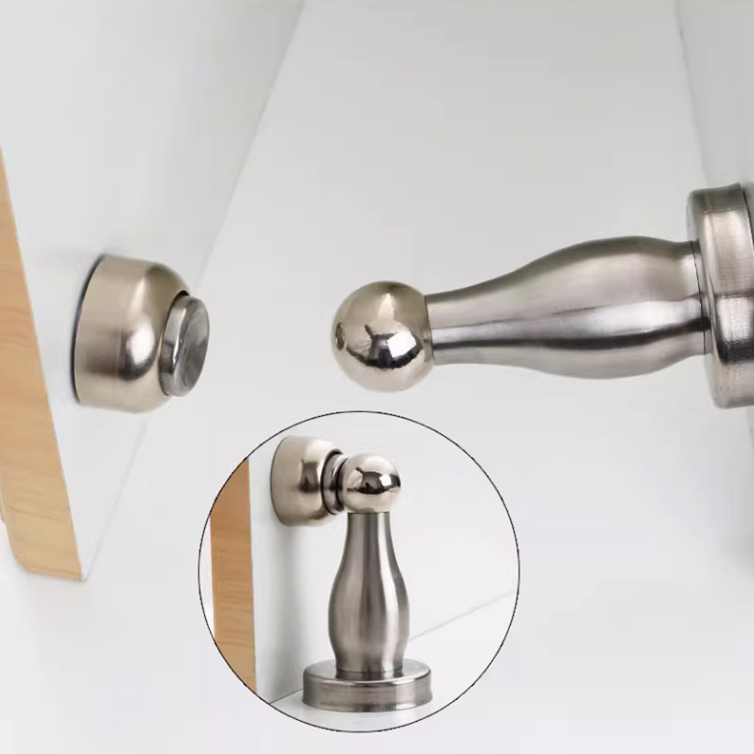 Tay nắm tủ, khóa cửa, bản lề