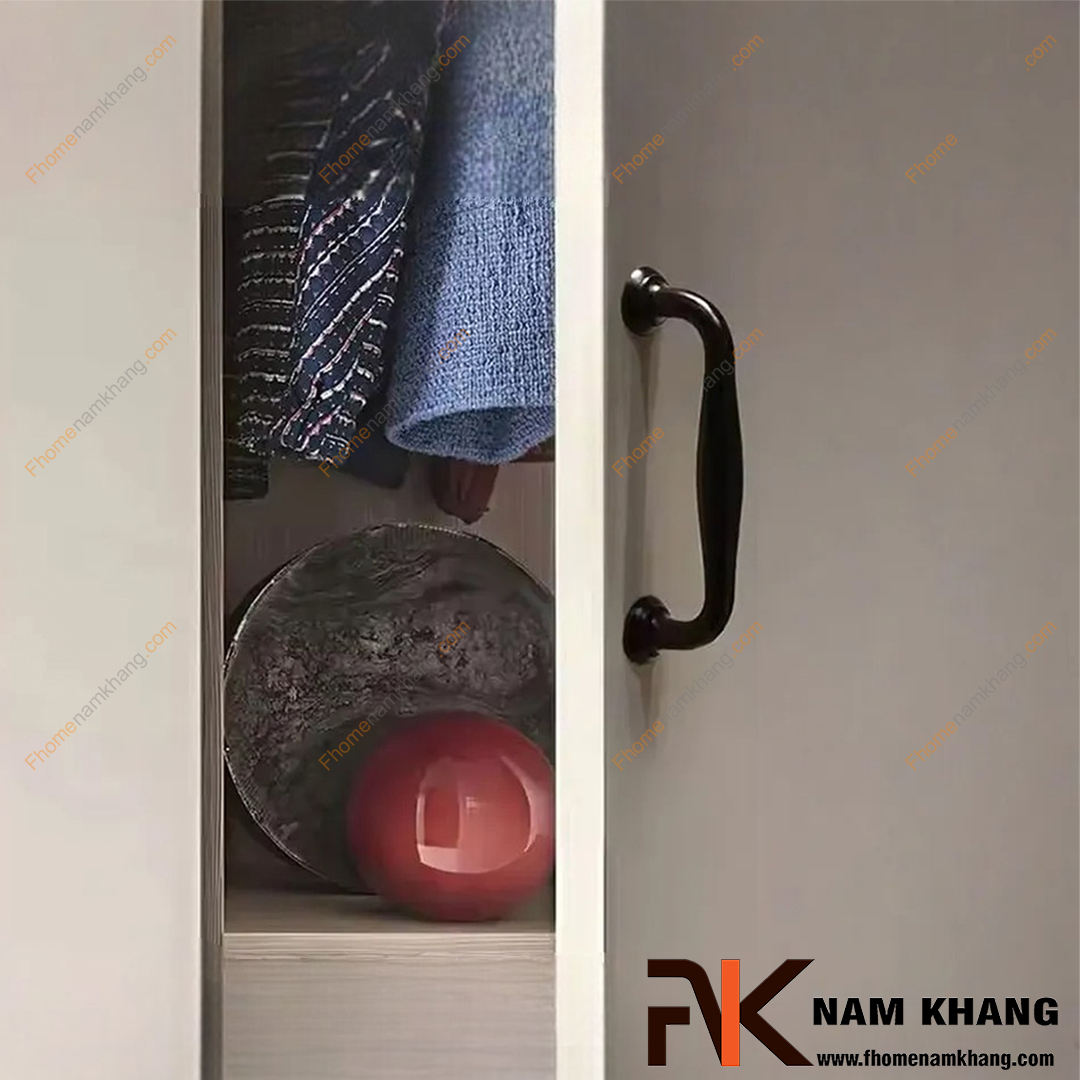 Tay nắm tủ áo