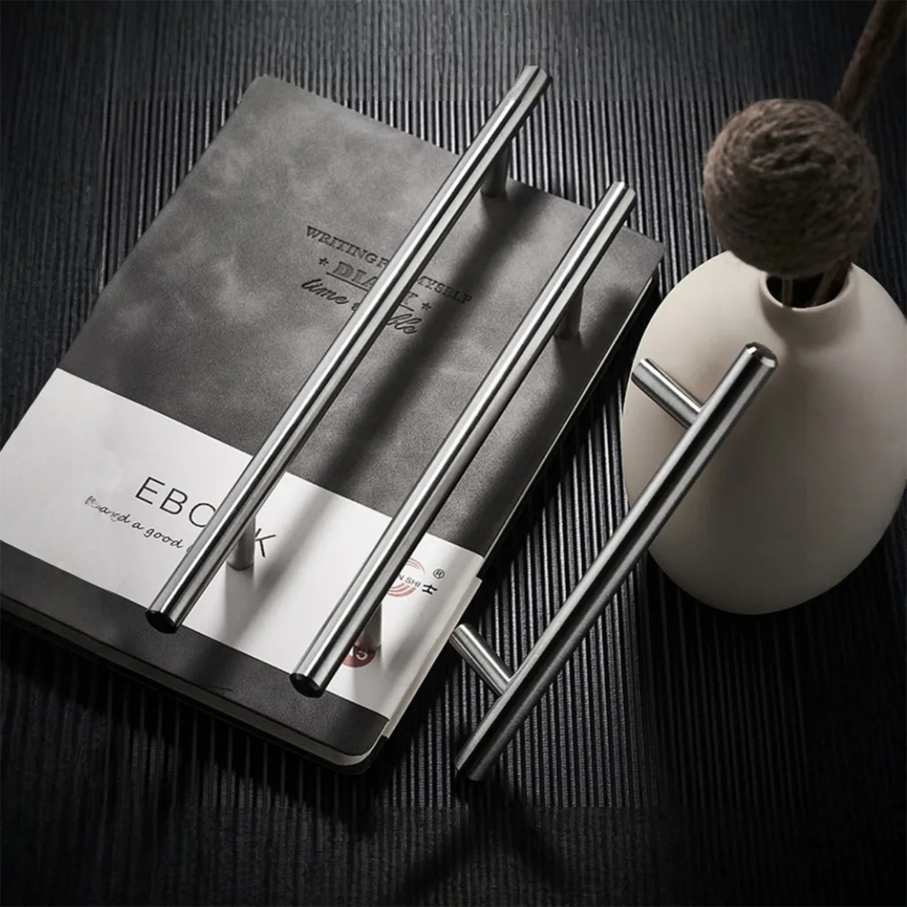 Tay nắm tủ inox cao cấp NK168