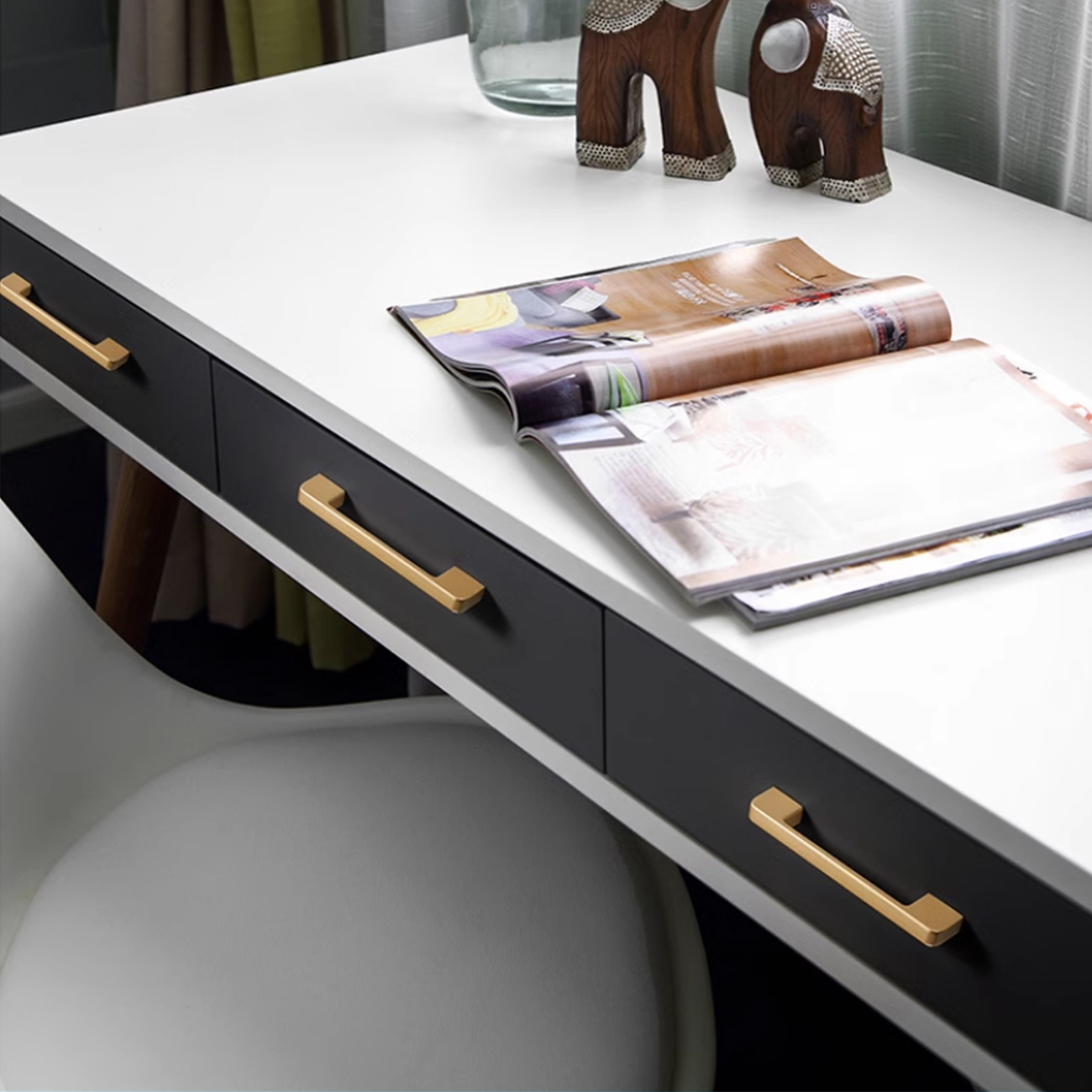 Tay nắm tủ cao cấp NK143