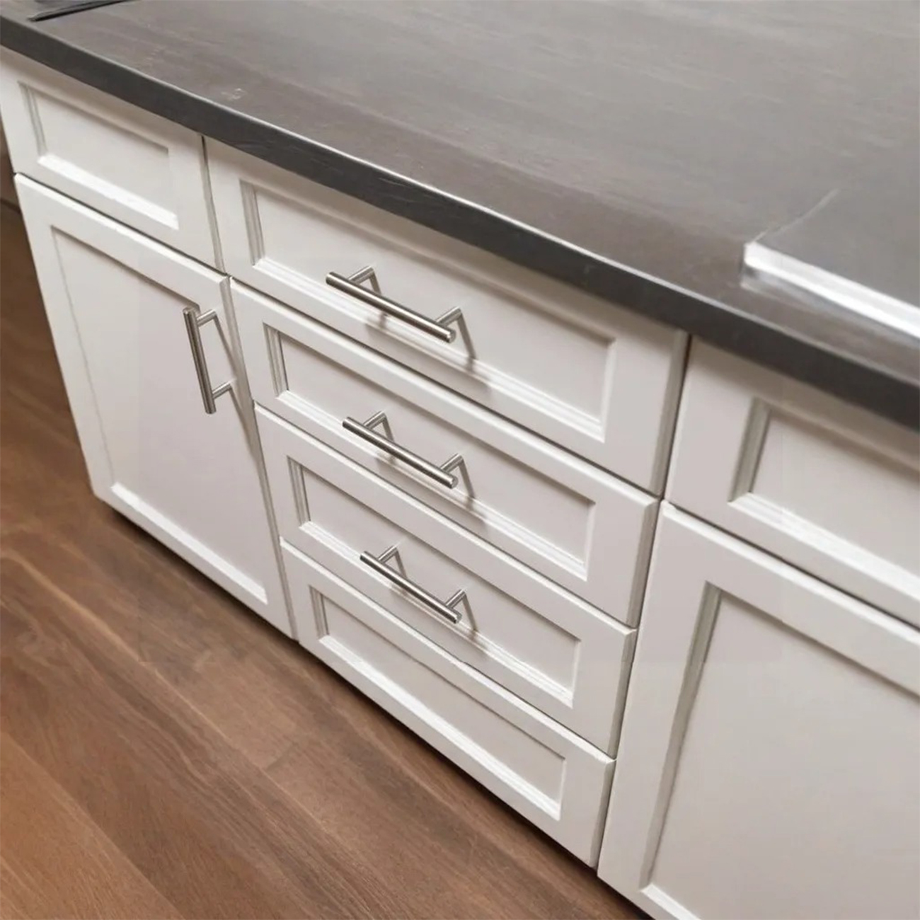 Tay nắm tủ inox cao cấp NK168