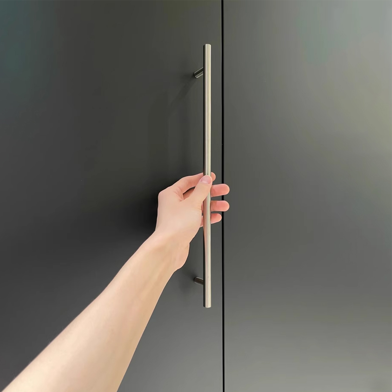 Tay nắm tủ inox cao cấp NK168