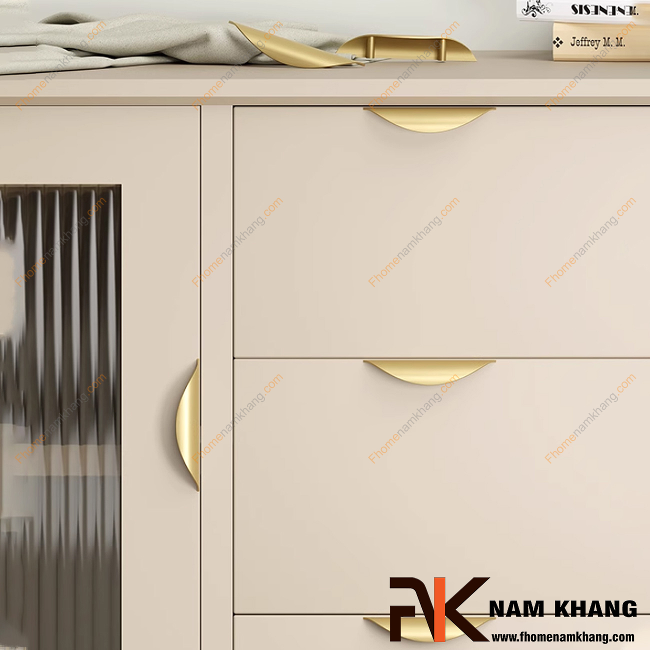 https://fhomenamkhang.com/goi-y-phoi-hop-tay-nam-tu-hop-kim-voi-phong-cach-noi-that-hien-dai.html