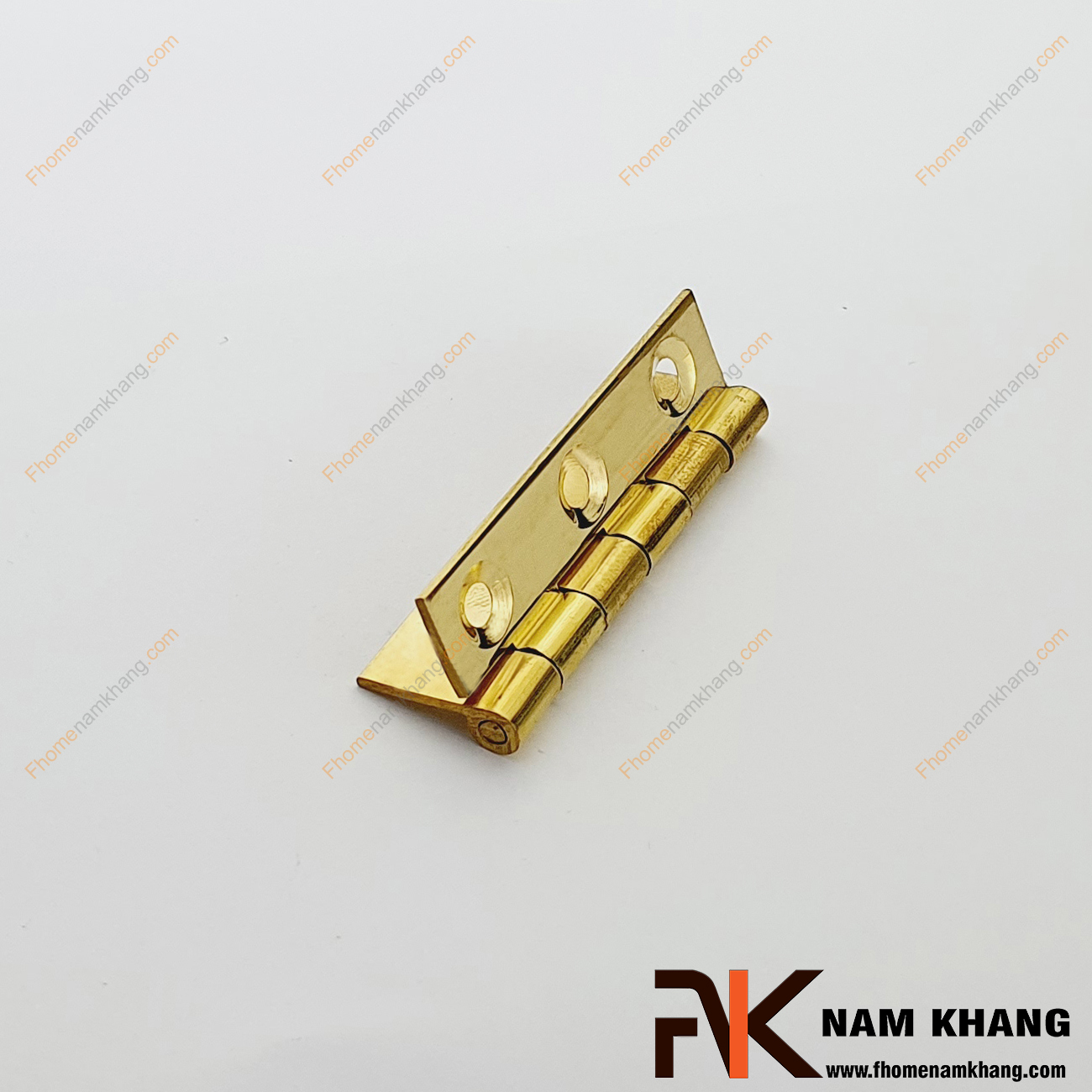 Bản lề lá tủ màu đồng vàng NK470-5FDO được sản xuất đồng cao cấp. Mẫu bản lề này có size nhỏ chuyên dùng cho các dạng tủ kệ nhỏ, cánh cửa tủ, cánh hộp gỗ, cánh thùng gỗ và hộp quà tặng.