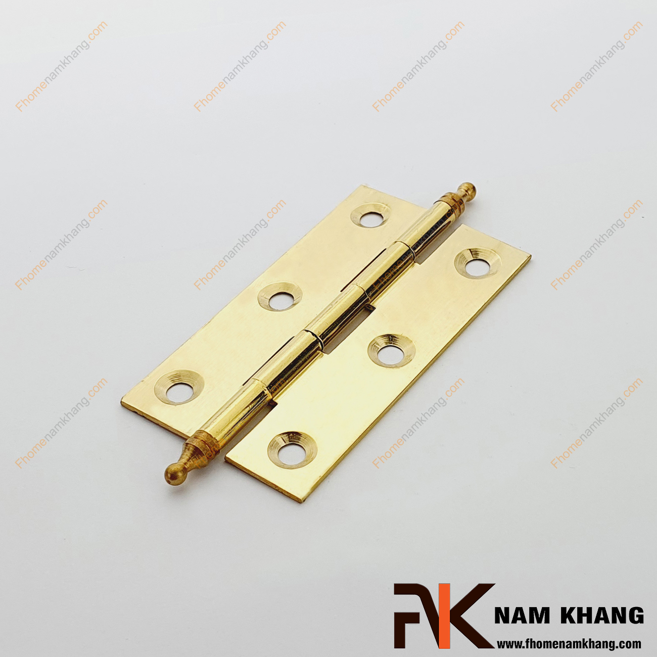 Bản lề tủ dạng trơn màu đồng vàng NK471M-8FDO được sản xuất từ đồng cao cấp, size nhỏ chuyên dùng cho các dạng tủ kệ nhỏ, cánh cửa tủ, cánh hộp gỗ, cánh thùng gỗ và hộp quà tặng.