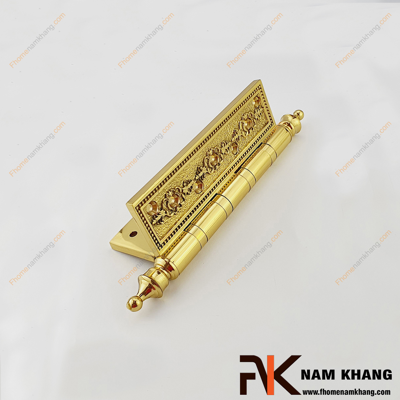 Bản lề lá hoa văn màu đồng vàng NK308-HV16FDO là một loại phụ kiện không thể thiếu của cửa. Bản lề đóng vai trò rất quan trọng trong việc nâng cao tuổi thọ cho các cánh cửa.