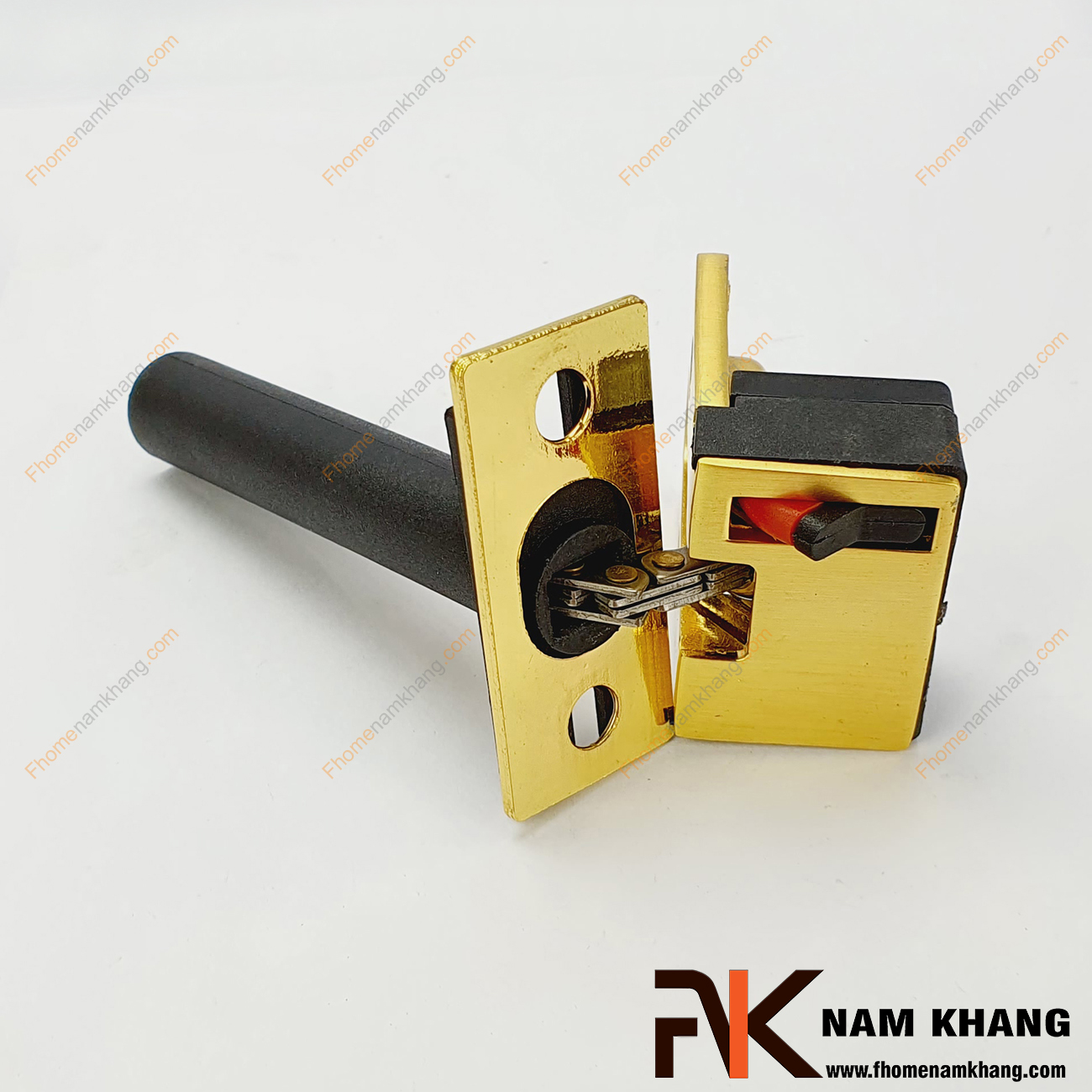 Chốt xích gài cửa an toàn cao cấp màu vàng NK800XV-V hiện là một sản phẩm hữu ích, an toàn được lựa chọn lắp đặt thêm vào hầu hết các dạng cửa tại các hộ gia đình, chung cư,...