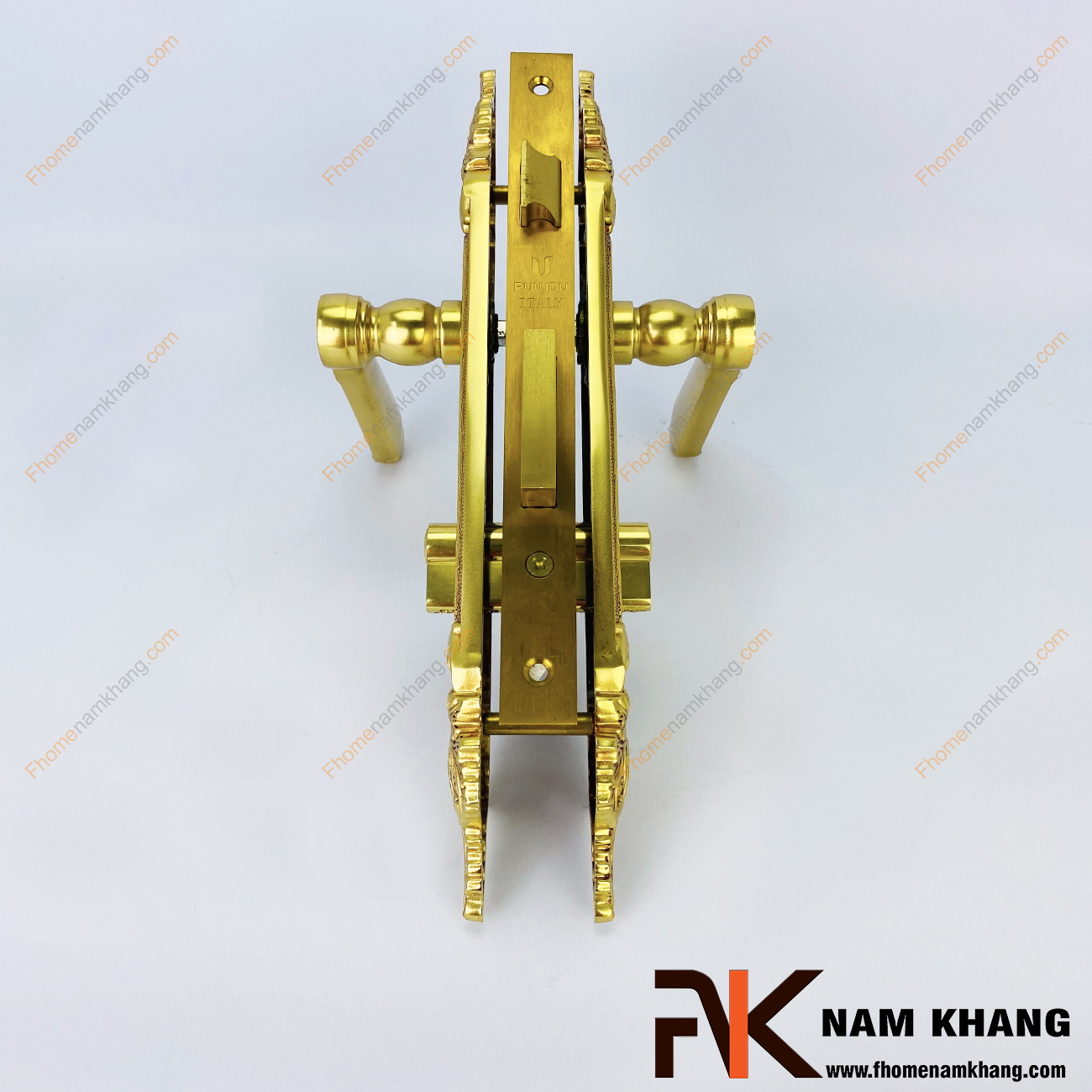 Khóa cửa chính từ chất liệu đồng vàng cao cấp NK347L-RC là bộ khóa cửa dành chuyên các dạng cửa chính lớn, cao cấp, cửa 2 cánh hoặc 4 cánh bằng gỗ hoặc các chất liệu khác