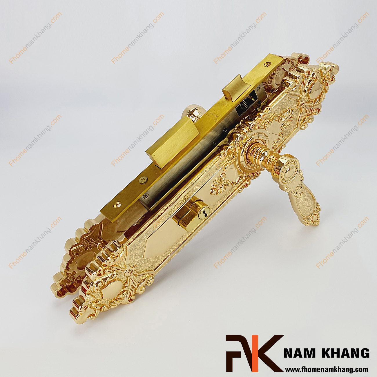 Khóa cửa chính cổ điển màu đồng vàng NK186L-24K là bộ sản phẩm khóa loại lớn chuyên dùng cho các dạng cửa sảnh, cửa chính, cửa 2 cánh, 4 cánh,...