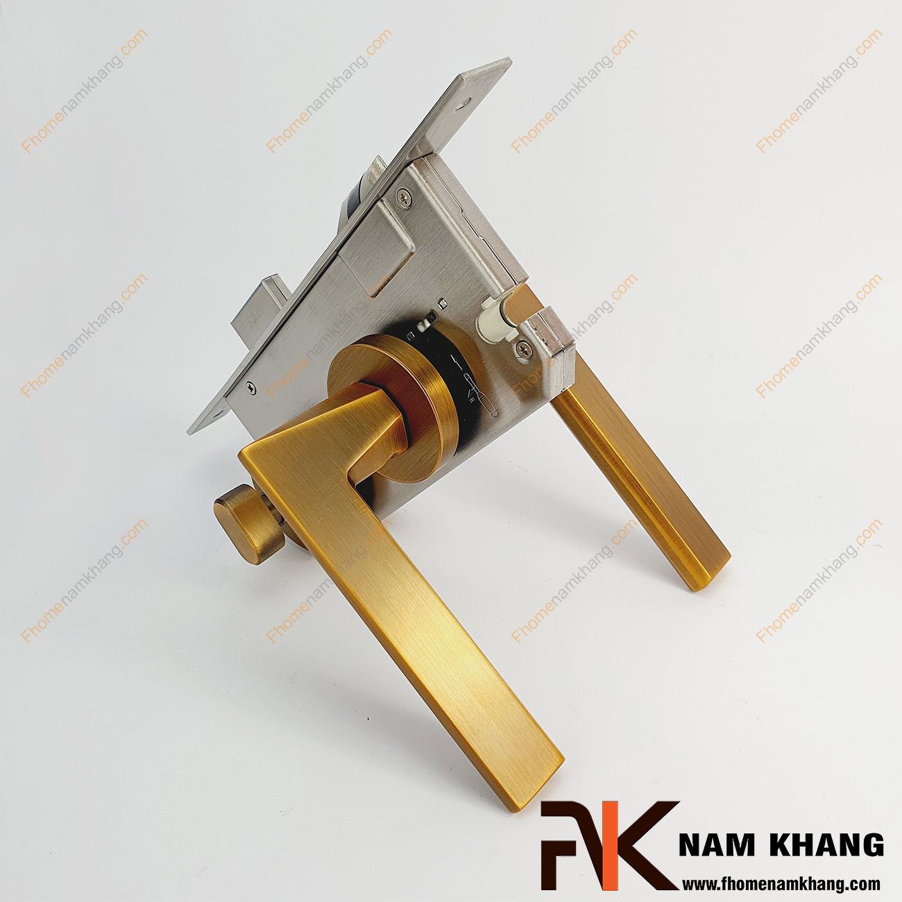 Khóa cửa phân thể bằng hợp kim cao cấp NK570-CF có thiết kế phần ốp khóa và tay gạt riêng biệt, khá nhỏ gọn và tạo được sự nổi bật độc đáo của một dòng khóa cửa.