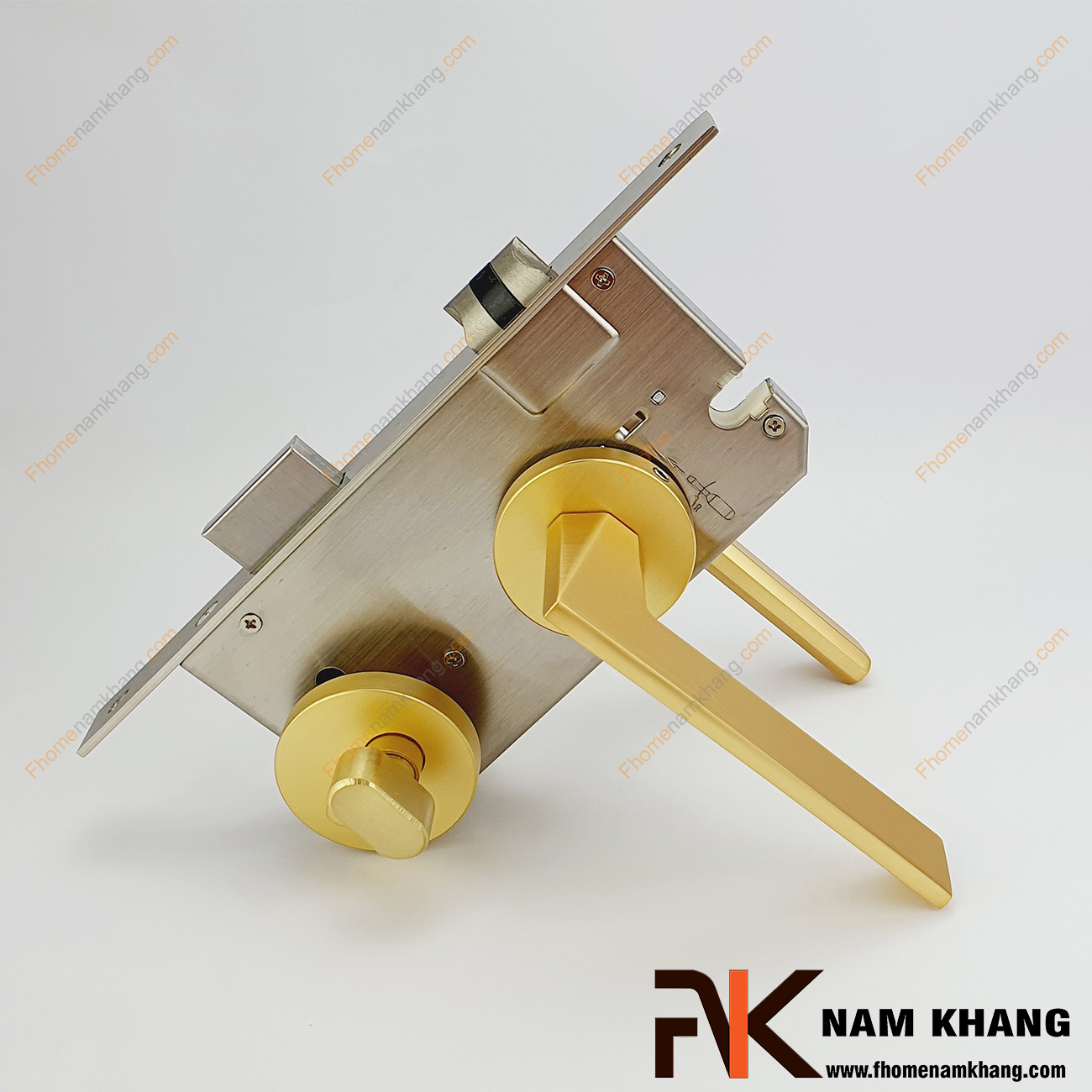 Khóa cửa phân thể dạng ốp tròn màu vàng mờ NK570-VM có thiết kế phần ốp khóa và tay gạt riêng biệt, khá nhỏ gọn và tạo được sự nổi bật độc đáo của một dòng khóa cửa.