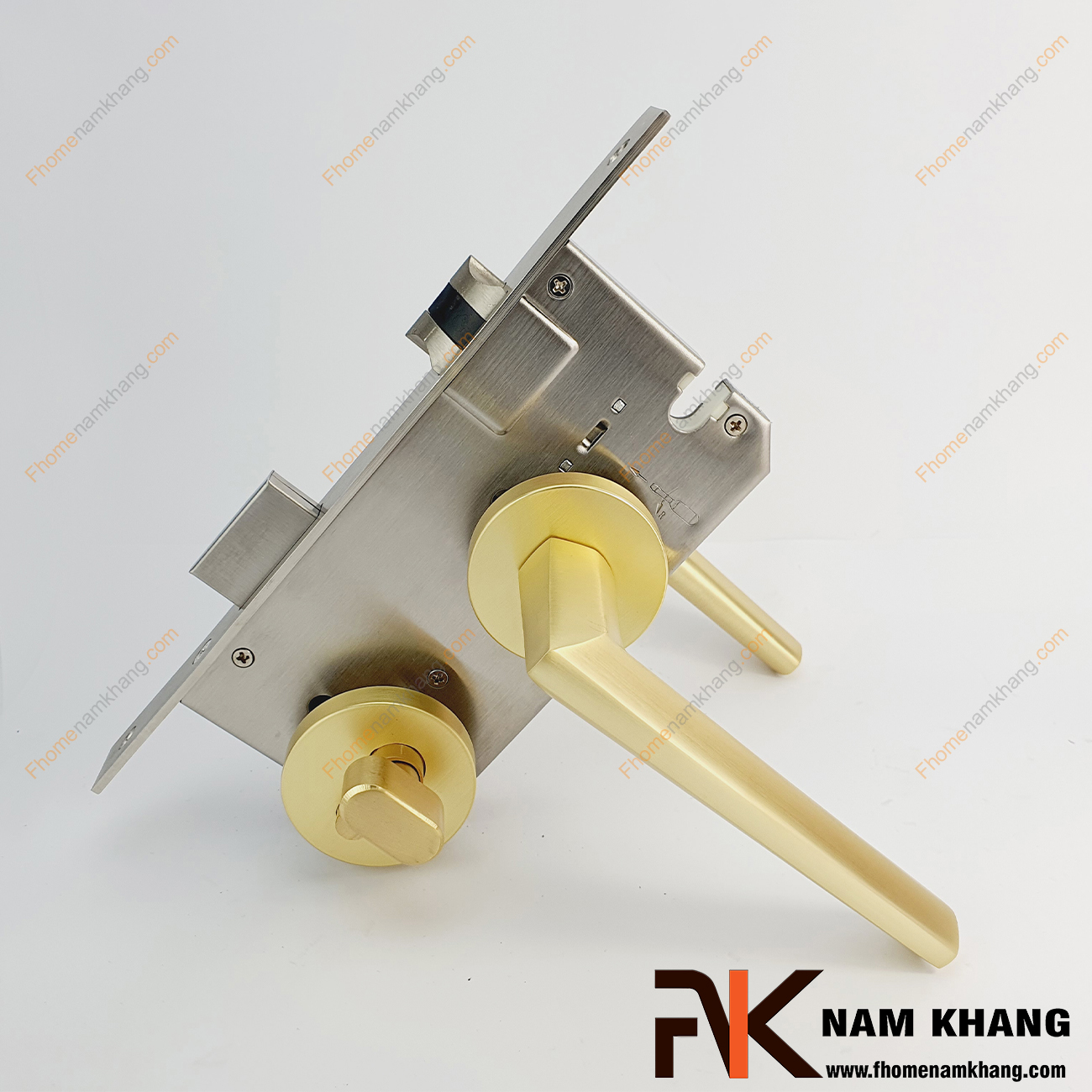 Khóa cửa phân thể hiện đại màu vàng xước NK573-VX được sản xuất từ hợp kim cao cấp, là dạng khóa chuyên dùng cho các dạng cửa phòng, cửa ban công, cửa nhà vệ sinh,...