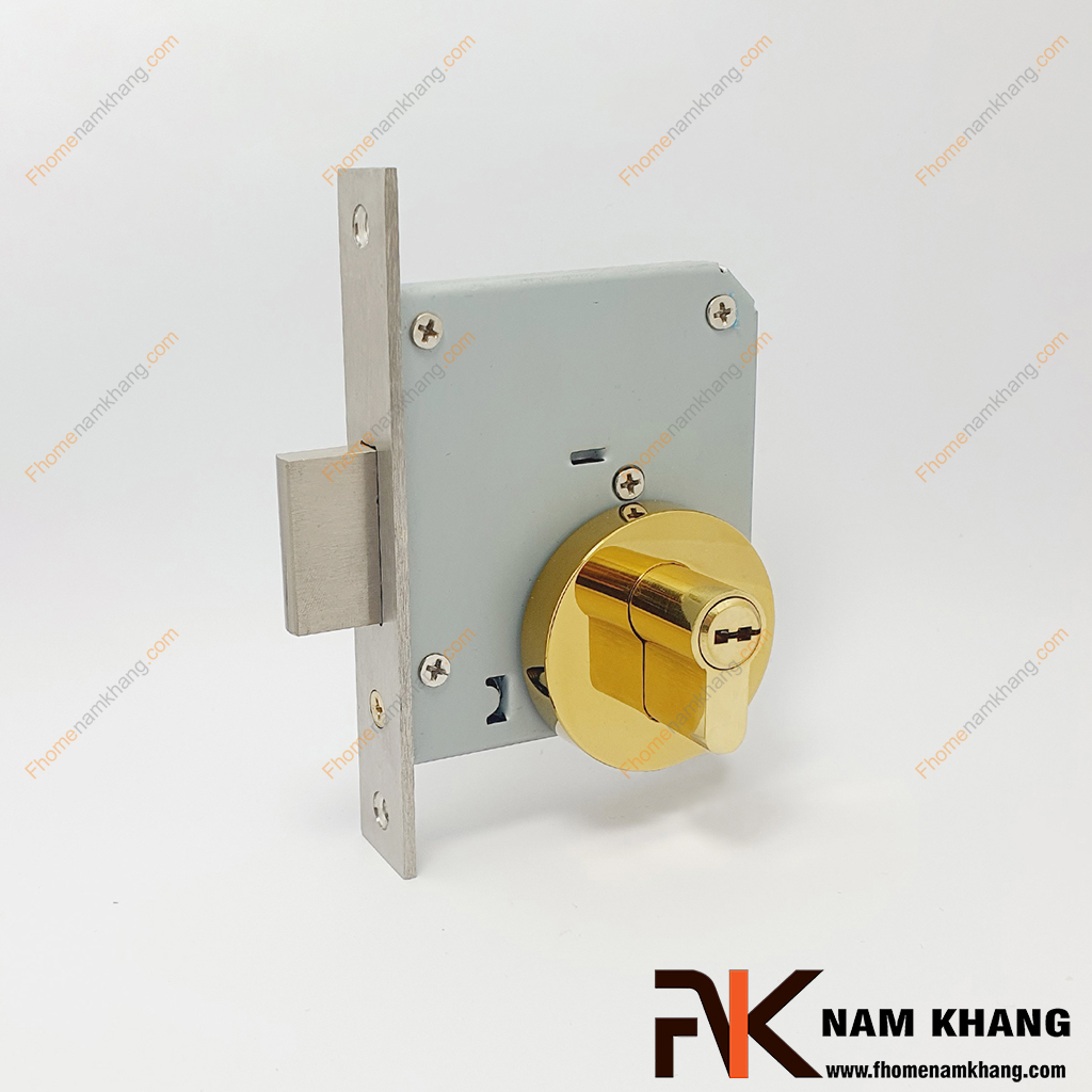 Khóa âm cửa bằng đồng NK566KA-PVD - mẫu khóa cửa thường được sử dụng trong các loại cửa gỗ hoặc cửa kim loại với thiết kế âm trong thân cửa để đảm báo tính thẩm mỹ và an toàn. 