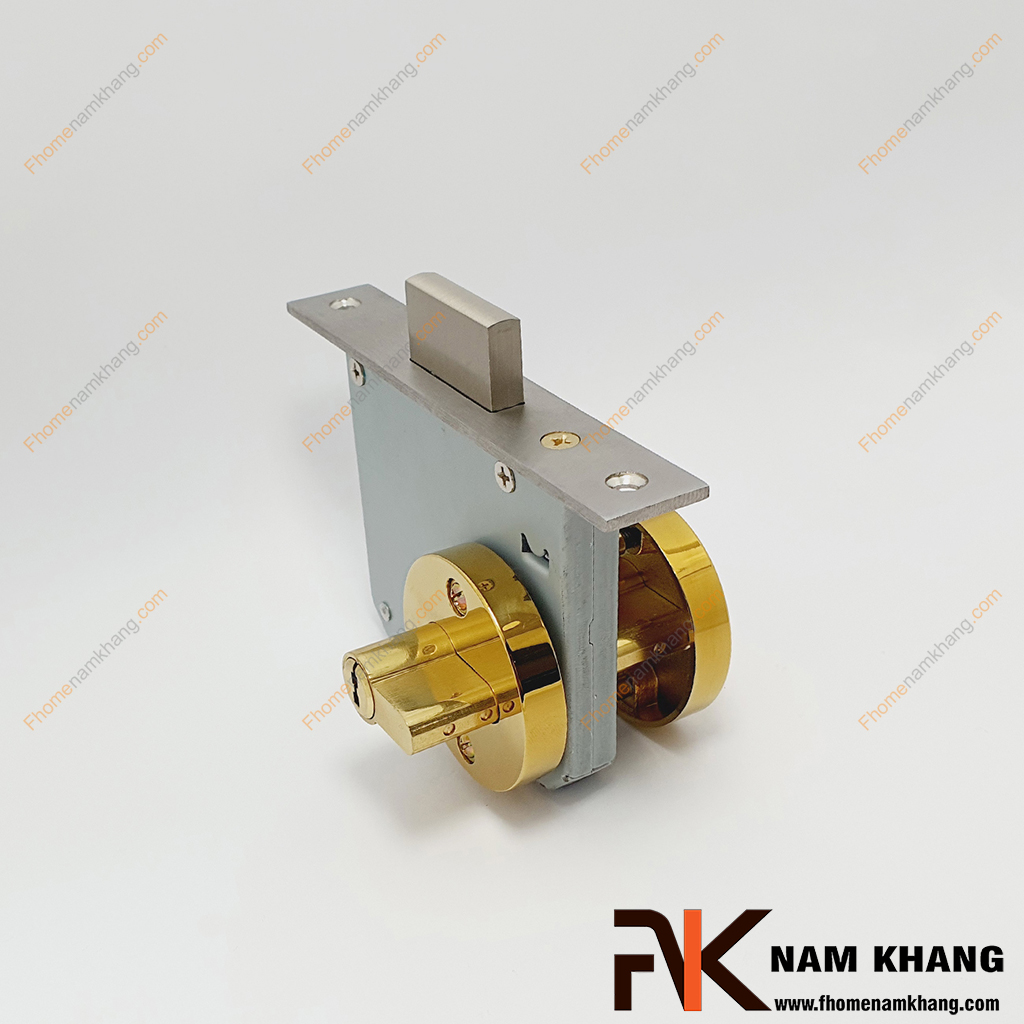 Khóa âm cửa bằng đồng NK566KA-PVD - mẫu khóa cửa thường được sử dụng trong các loại cửa gỗ hoặc cửa kim loại với thiết kế âm trong thân cửa để đảm báo tính thẩm mỹ và an toàn. 