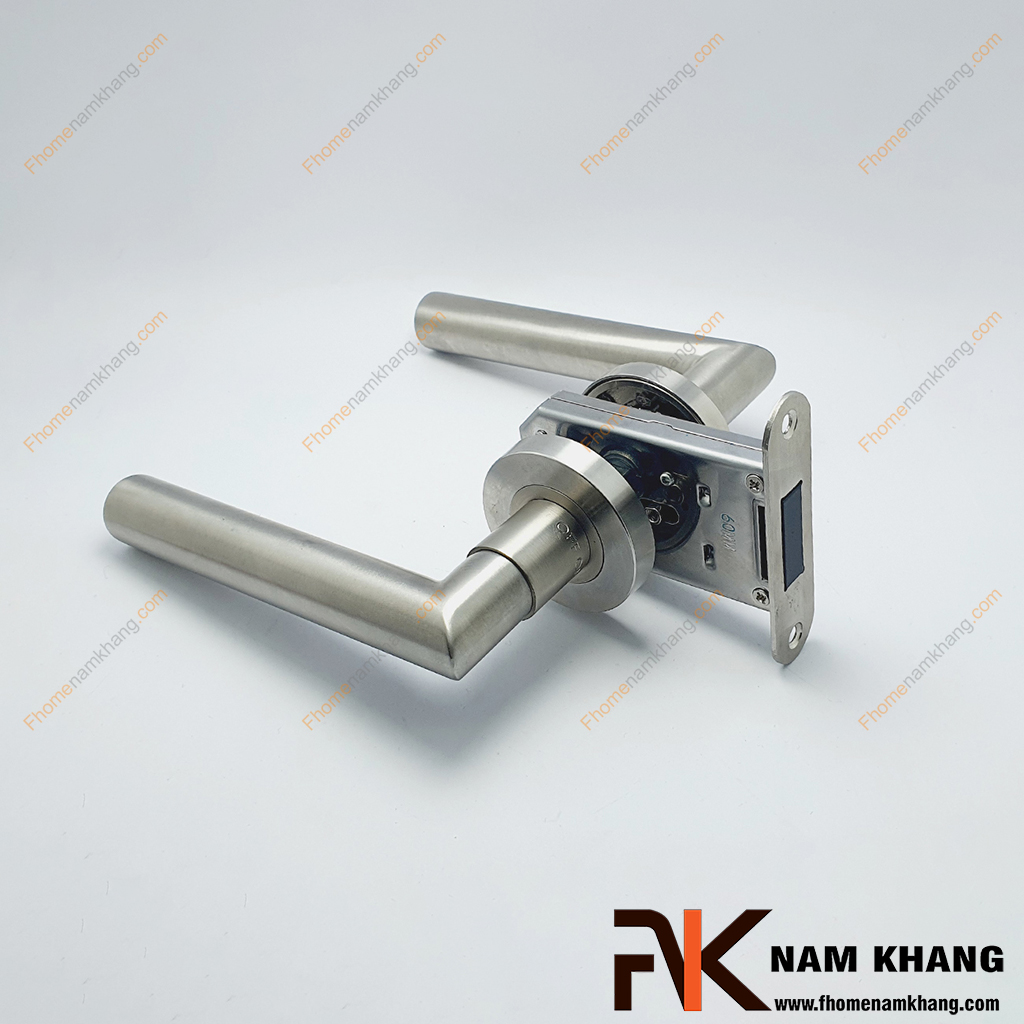 Khóa cửa tay gạt thân tròn inox vệ sinh NK504-TVS Bộ khóa cửa có thiết kế hiện đại với chất liệu kim loại không gỉ, bề mặt hoàn thiện mờ xước giúp tăng vẻ sang trọng và hạn chế bám dấu vân tay.