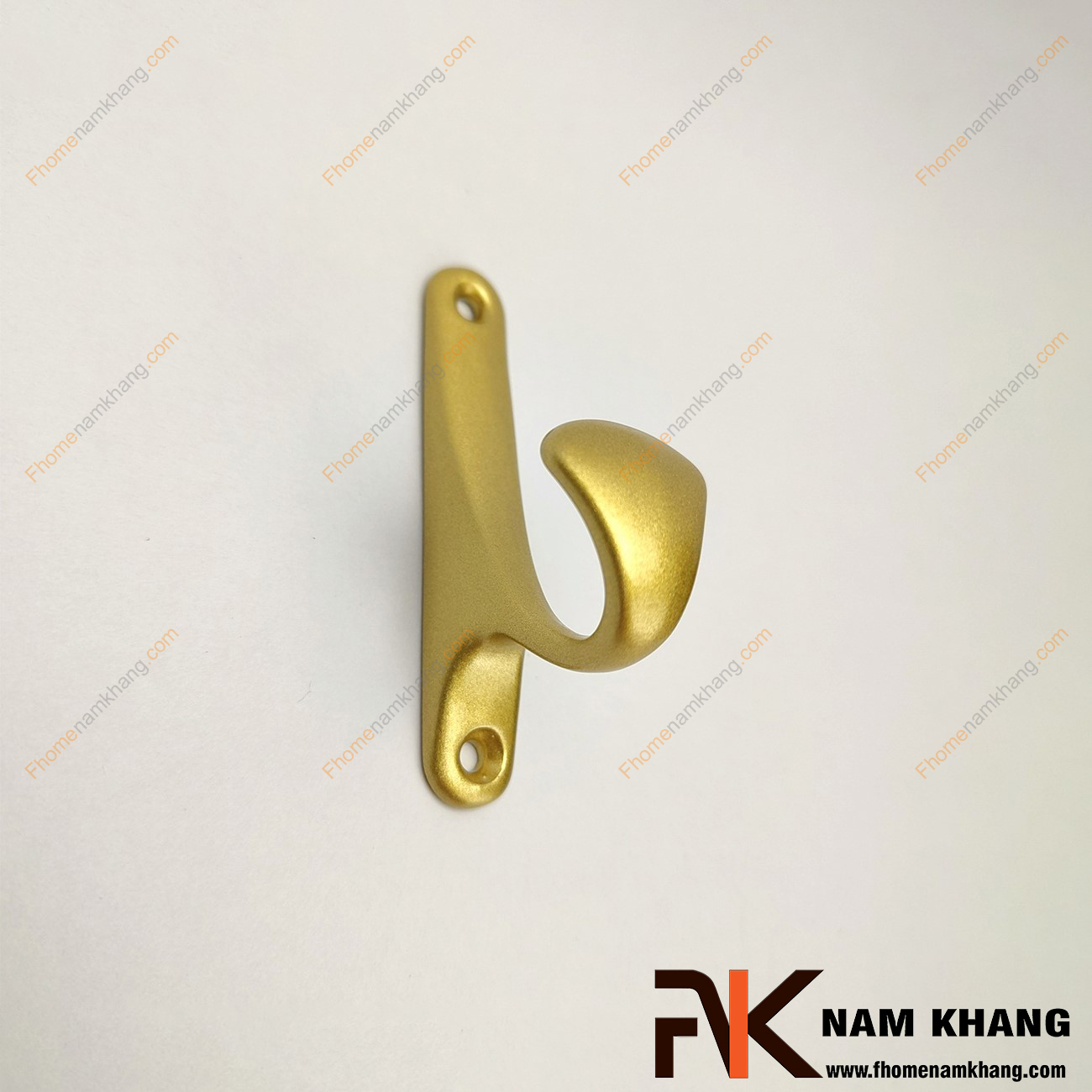 Móc treo tường dạng đơn thông dụng màu vàng mờ NK121N-V- dòng móc treo nhỏ gọn thường được sử dụng treo móc nhiều dạng sản phẩm và có thể sử dụng để trang trí.