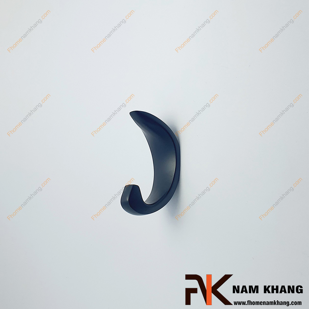 Móc treo dáng cong màu màu đen NK124G-D - Móc treo thiết kế dạng cong mềm mại, mang phong cách hiện đại tối giản.