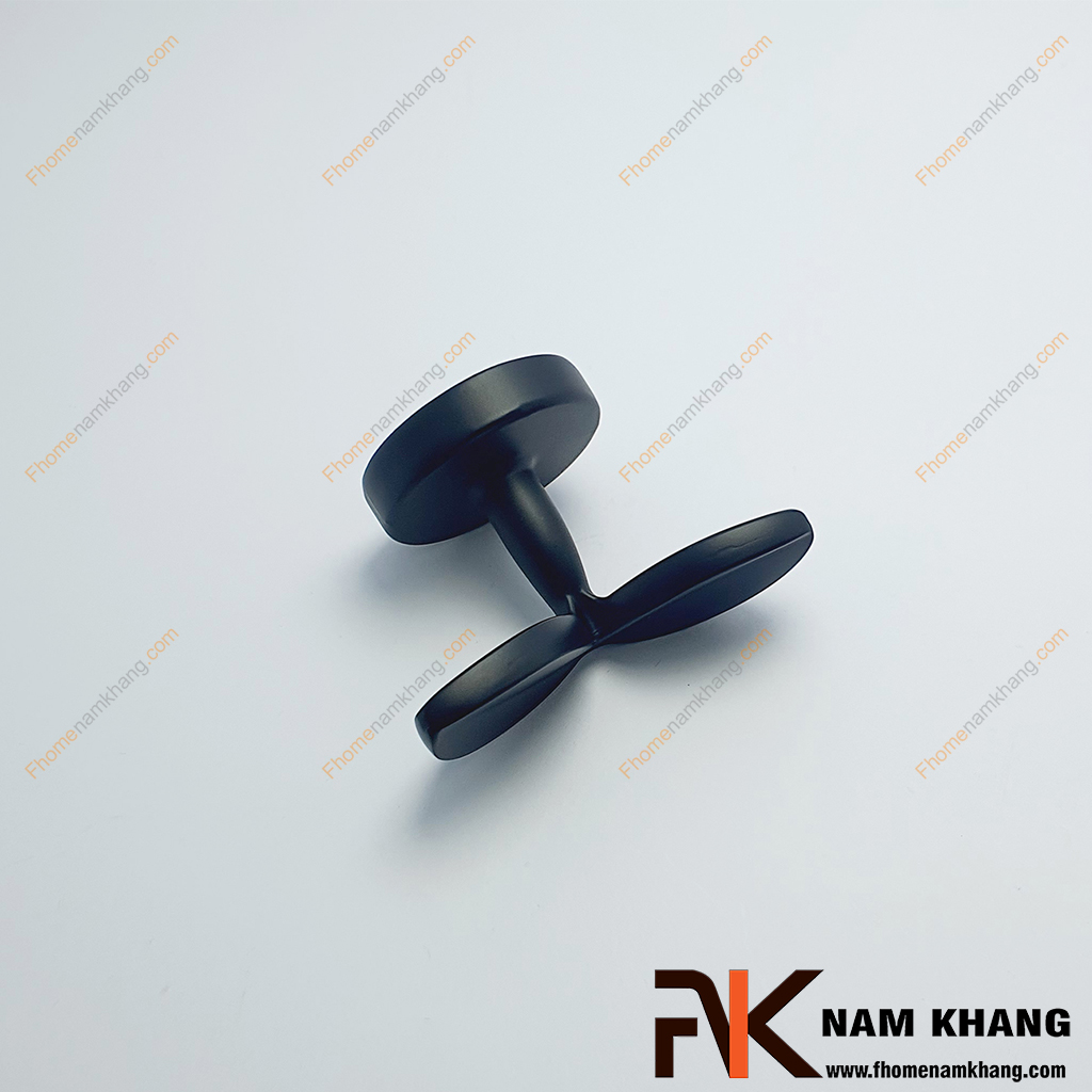 Móc treo tường hình lá màu đen NK124HL-D - Phần đầu móc được thiết kế mô phỏng hình hai chiếc lá tạo cảm giác mềm mại, thanh lịch nhưng vẫn độc đáo. 