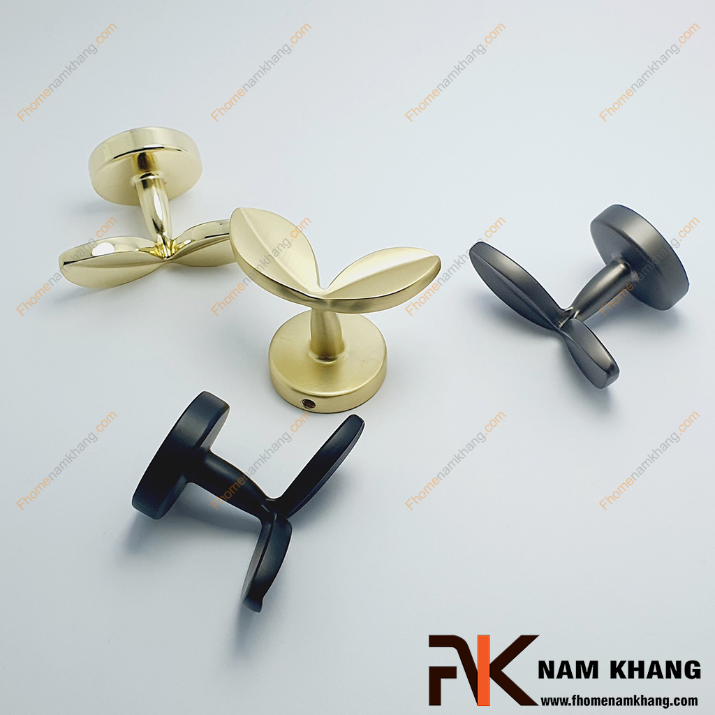 Móc treo tường hình lá màu vàng bóng NK124HL-V - Phần đầu móc được thiết kế mô phỏng hình hai chiếc lá tạo cảm giác mềm mại, thanh lịch nhưng vẫn độc đáo.