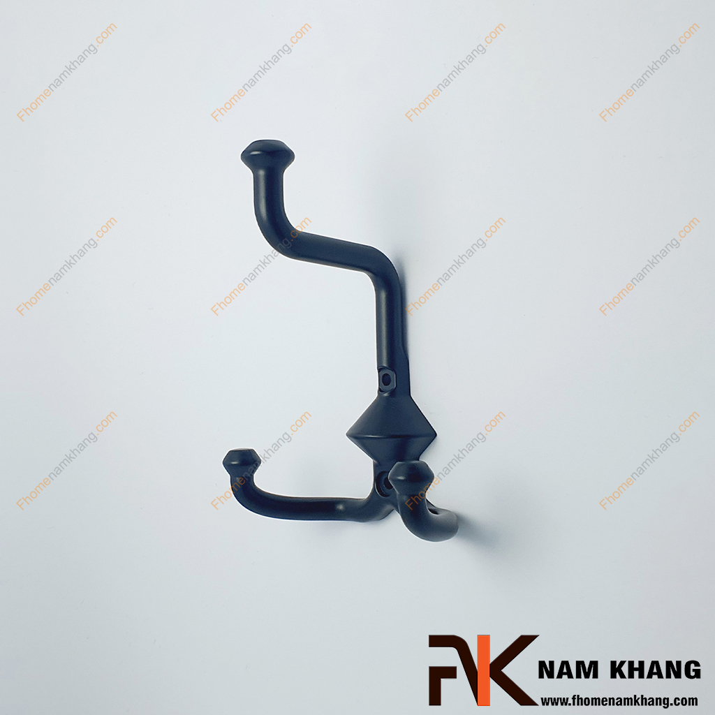 Móc treo tường 3 chấu màu đen NK122N-D - Móc treo được thiết kế ba chấu tiện dụng, gồm hai nhánh dưới và một nhánh trên dài, phù hợp để treo nhiều loại vật dụng khác nhau.