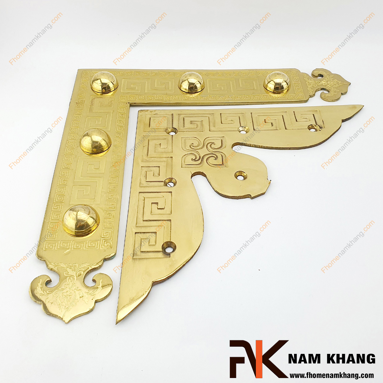Ke góc cửa gỗ bằng đồng cao cấp NK188-25KVHV là sản phẩm chuyên sử dụng trên các cánh cửa lớn, cả dạng cửa 2 cánh và 4 cánh.