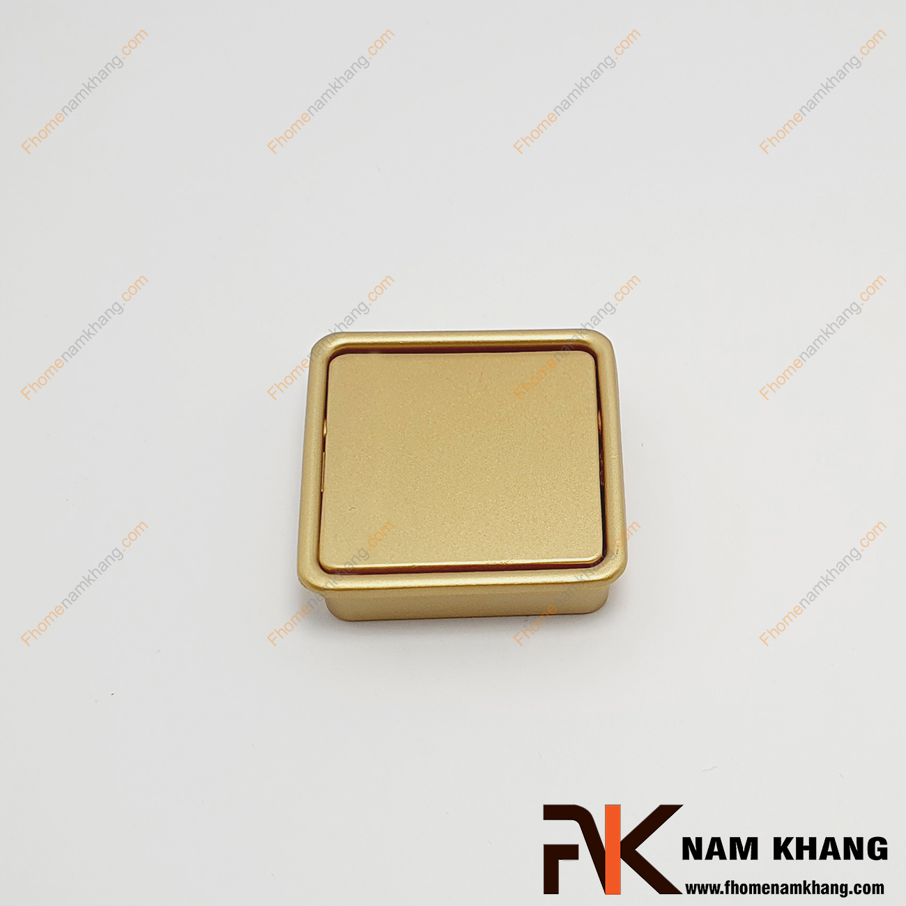 Núm âm tủ dạng vuông trơn màu vàng NK237-V chuyên dùng cho các loại tủ đặt ở những nơi có không gian hạn chế hoặc dùng để nâng cao tính thẫm mỹ của sản phẩm