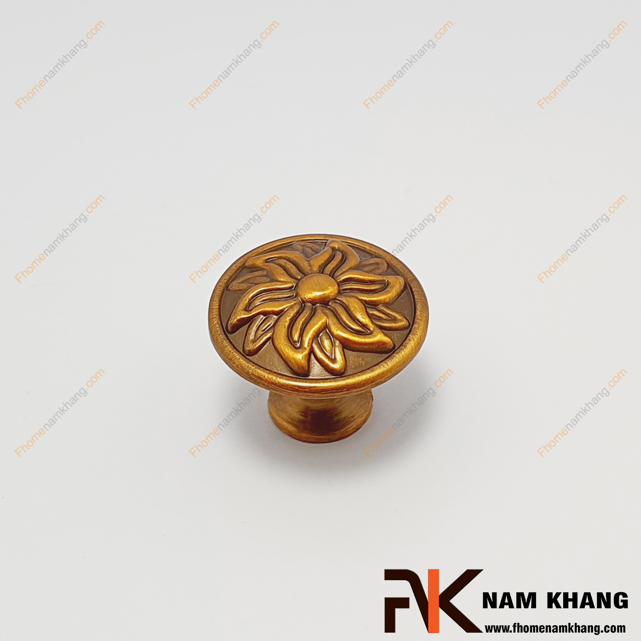 Núm tủ tròn họa tiết mạ màu cafe NK226L-CF được thiết kế từ hợp kim nguyên khối mang đậm sự tinh tế và tiện lợi .