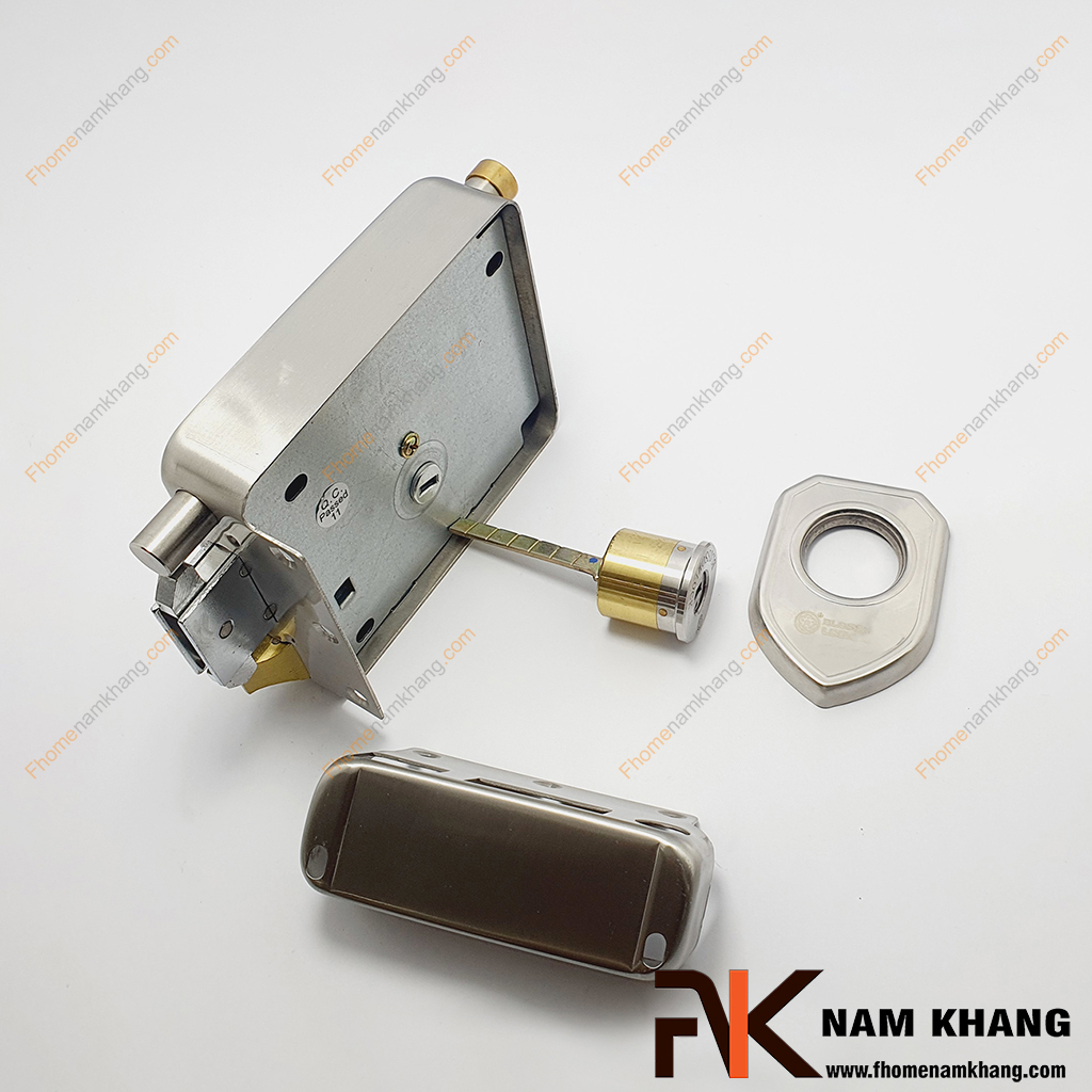 Khóa cổng cao cấp sử dụng được cho cửa lùa NK583KC-2LM là dòng khóa hộp được sử dụng trên các dạng cửa cổng sắt, nhôm, inox hoặc các chất liệu gỗ.
