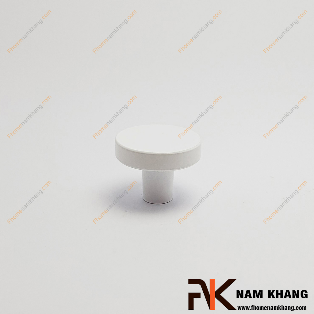 Núm nắm cửa tủ trắng tròn NK267-T -một mẫu thiết kế núm tròn tối giản, được hoàn thiện với bề mặt màu trắng tinh khiết.