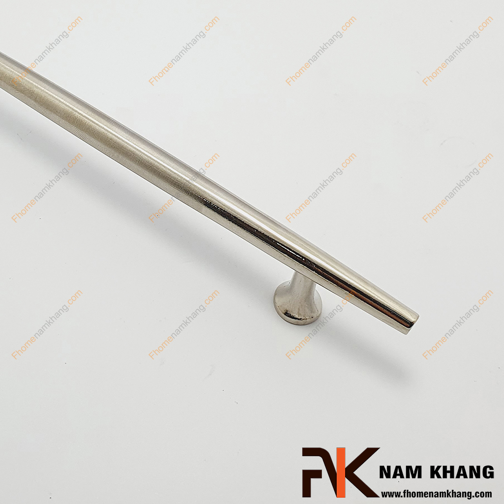 Tay nắm cửa tủ trắng bạc NK357L-B mẫu tay nắm hợp kim dạng thanh T với chân đế liền bền đẹp. 