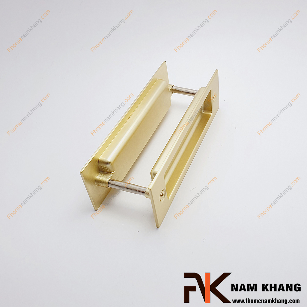 Tay nắm âm lùa bộ dạng chữ nhật màu vàng mờ NK099C-112VM đây là bộ tay nắm âm cửa tủ gồm 2 mặt đối nhau, được thiết kế dành cho cửa lùa hoặc cửa phòng có cấu trúc hai mặt.