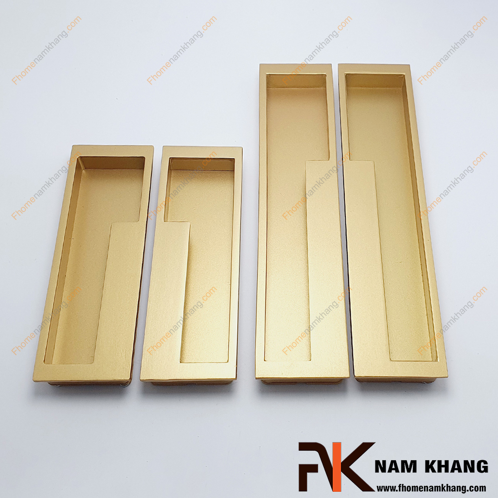 Tay nắm âm cửa tủ dạng cặp trái phải NK438L-192VM Bộ tay nắm âm cửa tủ được thiết kế dạng đối xứng trái – phải, tạo sự đồng bộ và cân đối khi lắp đặt trên cánh tủ đôi.
