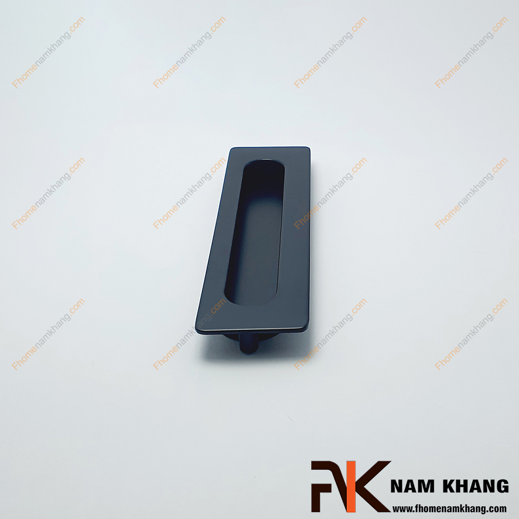 Tay nắm âm cửa tủ màu đen NK356-D là loại tay nắm chuyên dùng cho các loại tủ đặt ở những nơi có không gian hạn chế hoặc dùng để nâng cao tính thẫm mỹ của sản phẩm
