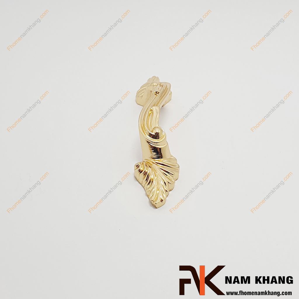 Tay nắm cửa tủ cổ điển bằng đồng NK009D-DV được sản xuất từ chất liệu đồng bền đẹp.