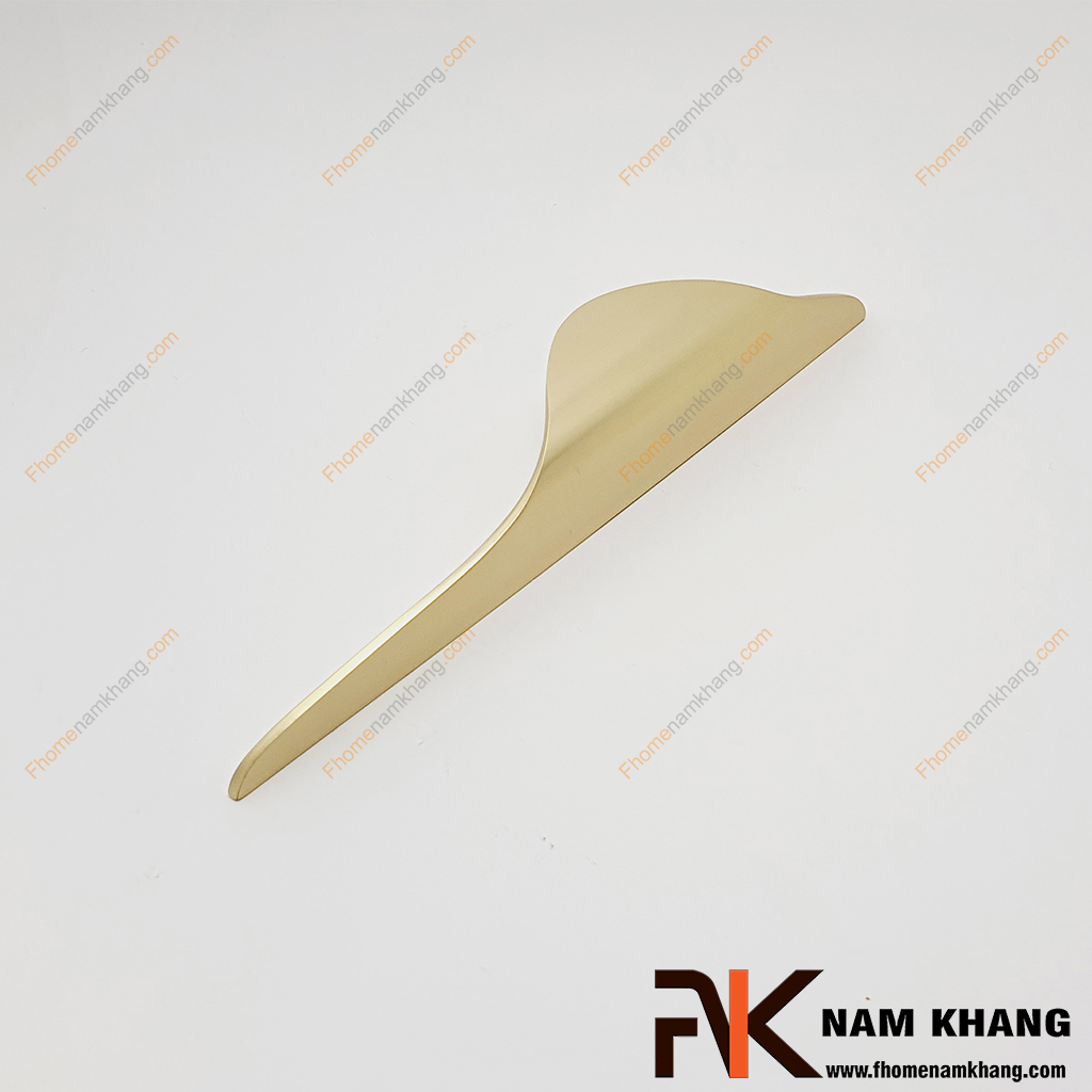 Tay nắm tủ dạng cặp màu vàng mờ NK460C-32VM - dạng tay nắm có 2 phía ngược nhau, thường được sử dụng trên các dạng cửa đôi cả dạng mở và dạng trượt lùa.