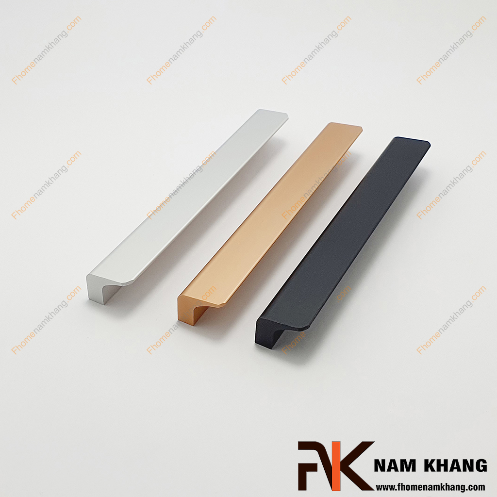 Tay cầm cửa tủ dạng cong hợp kim màu vàng mờ NK014S-VM kiểu dáng tay nắm dương có lối thiết kế cong gập với nhiều size và màu mang lại nhiều sự lựa chọn cho quý khách.